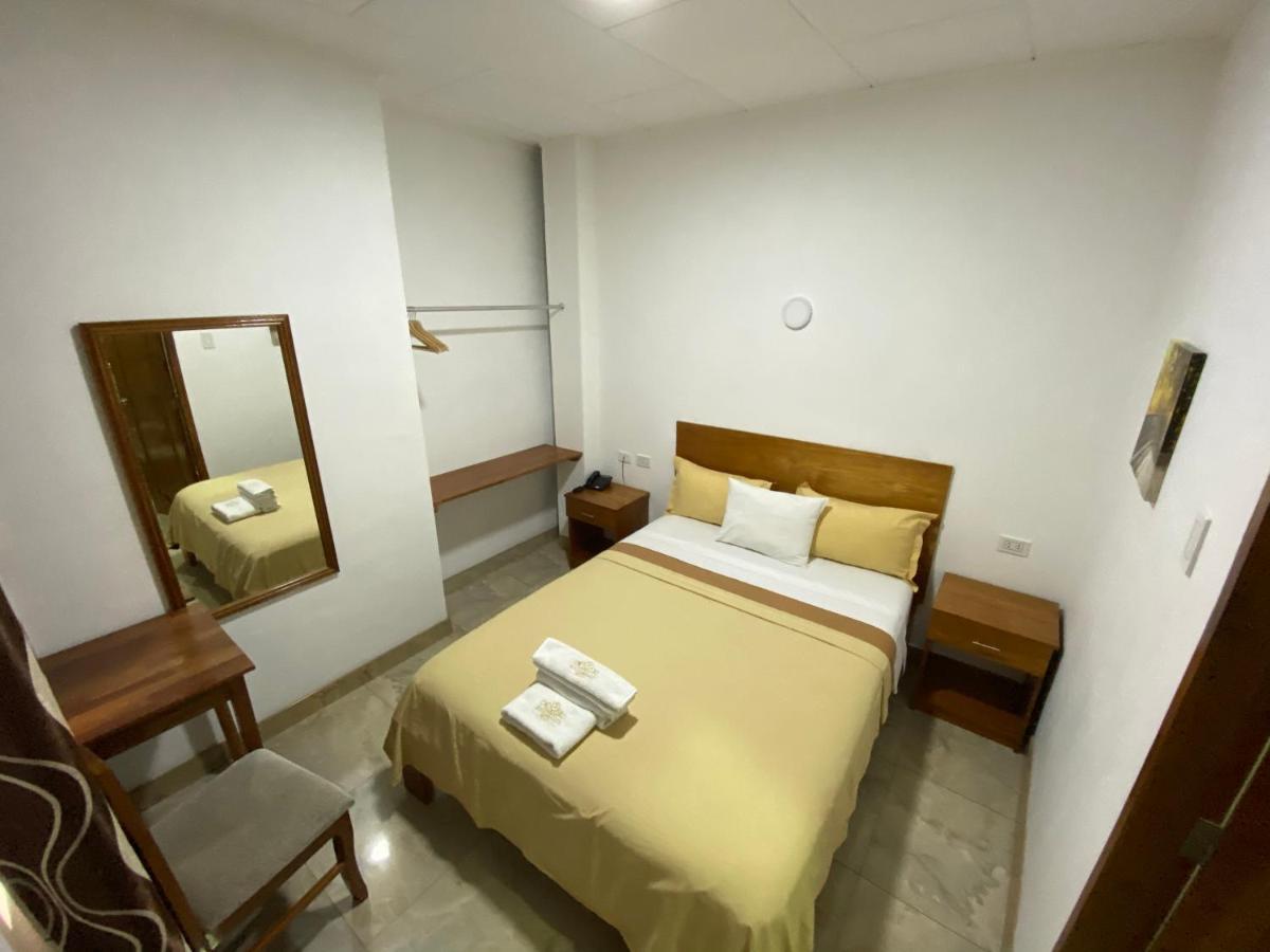 Fitzcarrald Hotel Икитос Экстерьер фото