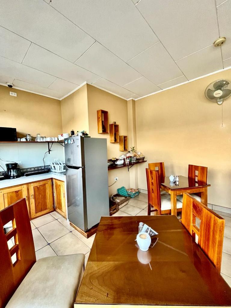 Fitzcarrald Hotel Икитос Экстерьер фото
