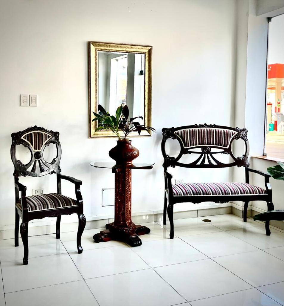 Fitzcarrald Hotel Икитос Экстерьер фото