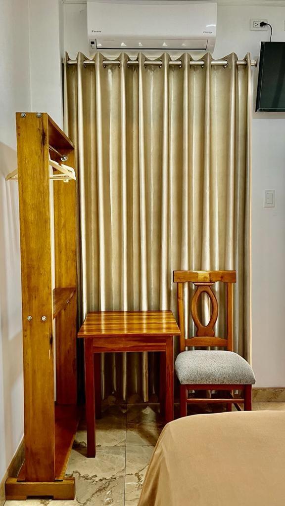 Fitzcarrald Hotel Икитос Экстерьер фото