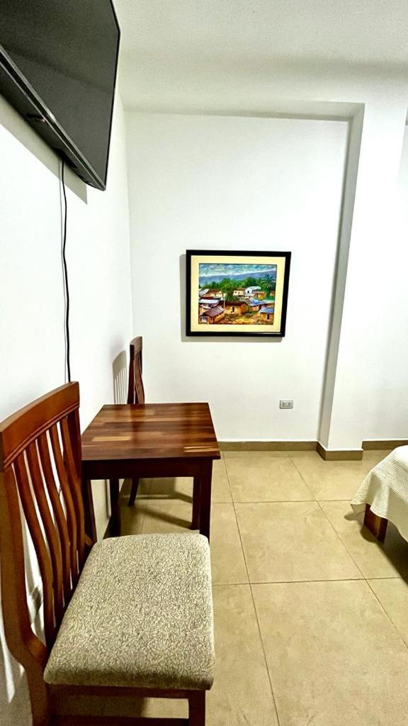 Fitzcarrald Hotel Икитос Экстерьер фото