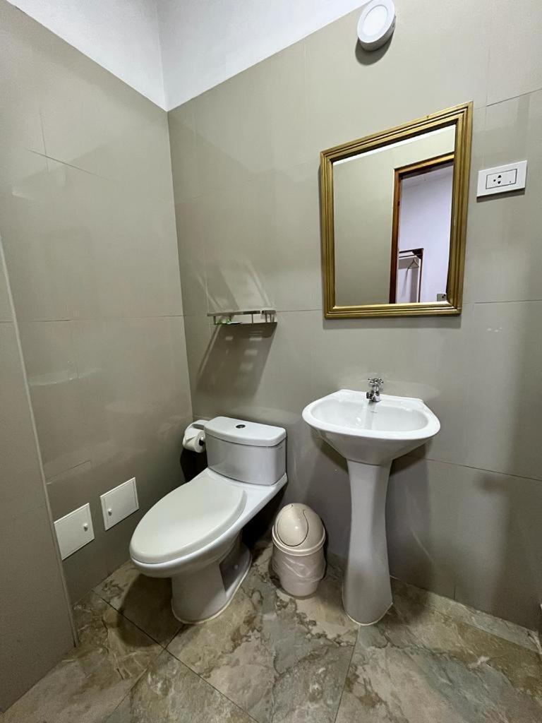 Fitzcarrald Hotel Икитос Экстерьер фото