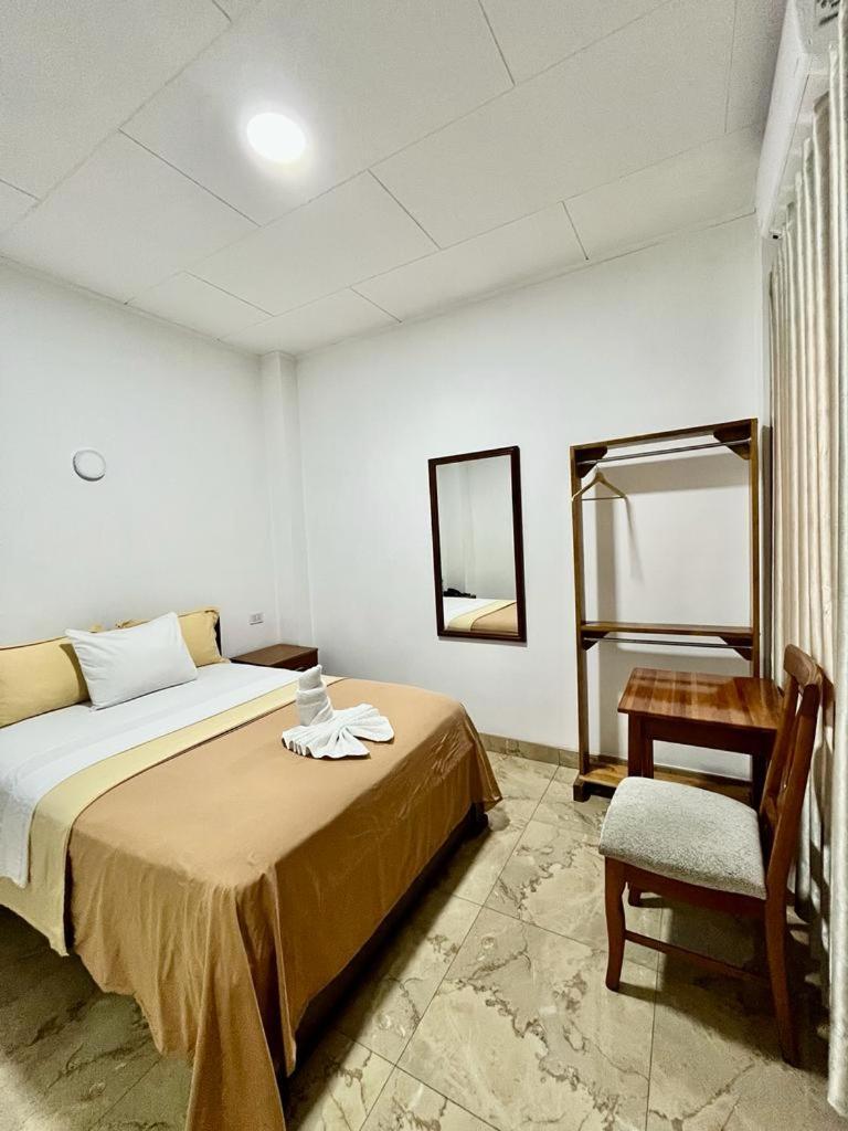 Fitzcarrald Hotel Икитос Экстерьер фото