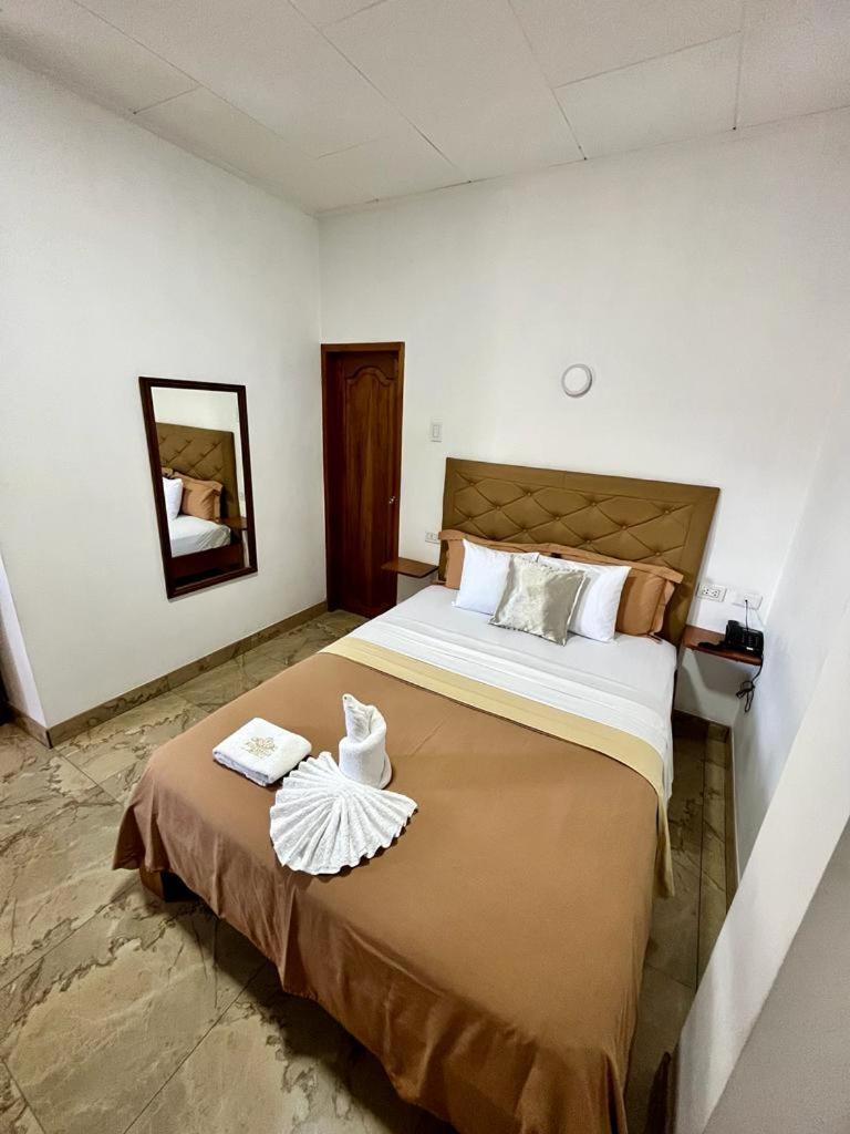 Fitzcarrald Hotel Икитос Экстерьер фото