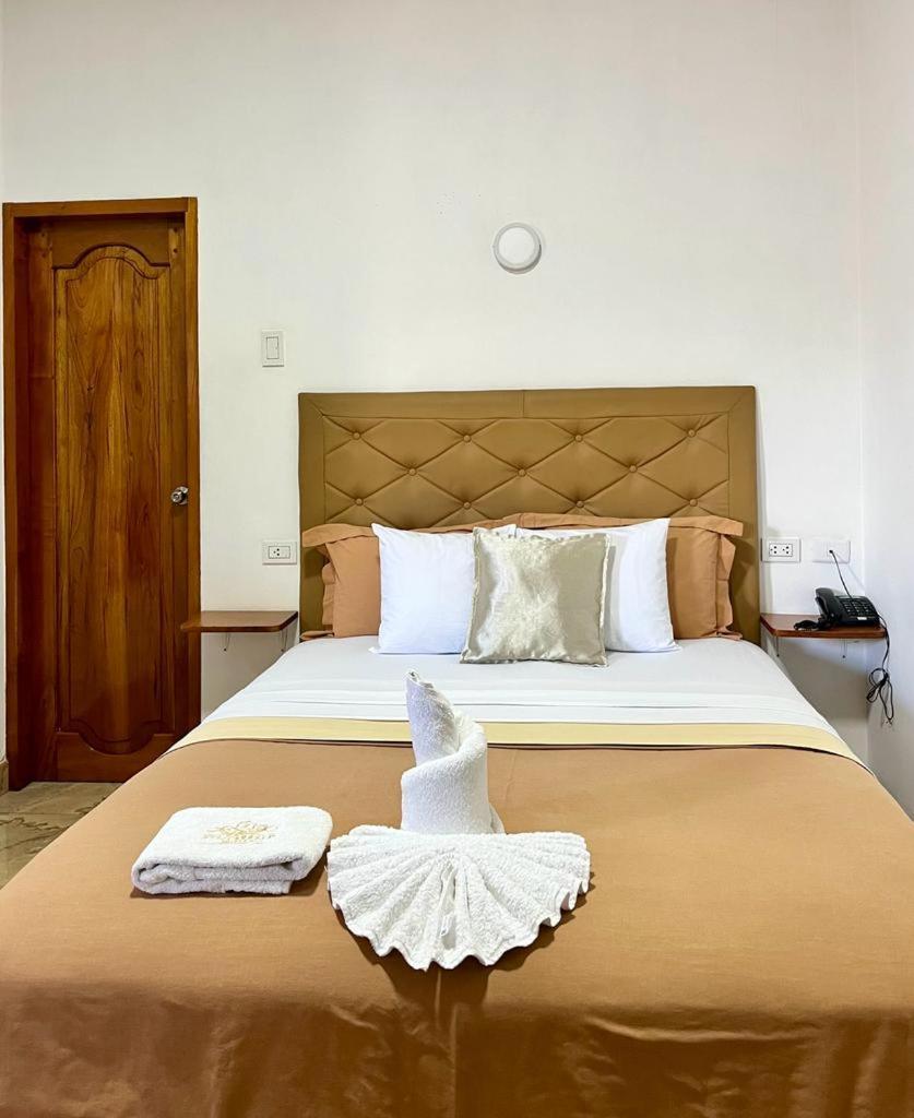 Fitzcarrald Hotel Икитос Экстерьер фото